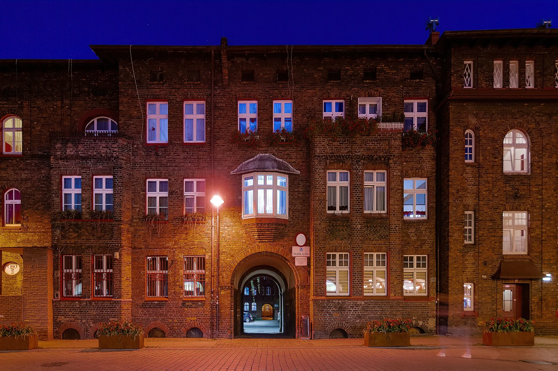 Nikiszowiec w Katowicach po zmroku